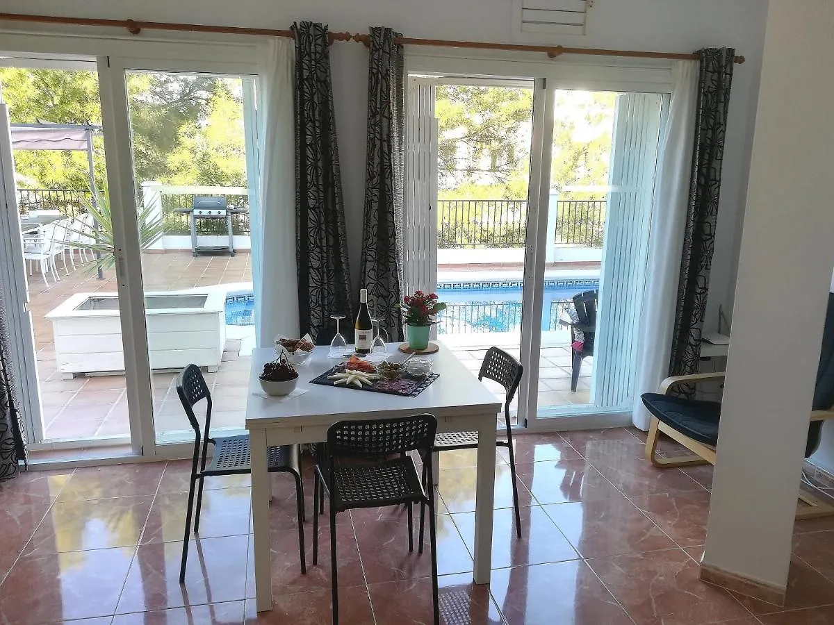 Burriana Holiday Rentals Sleeps 8 Private Pool Nerja 0*,